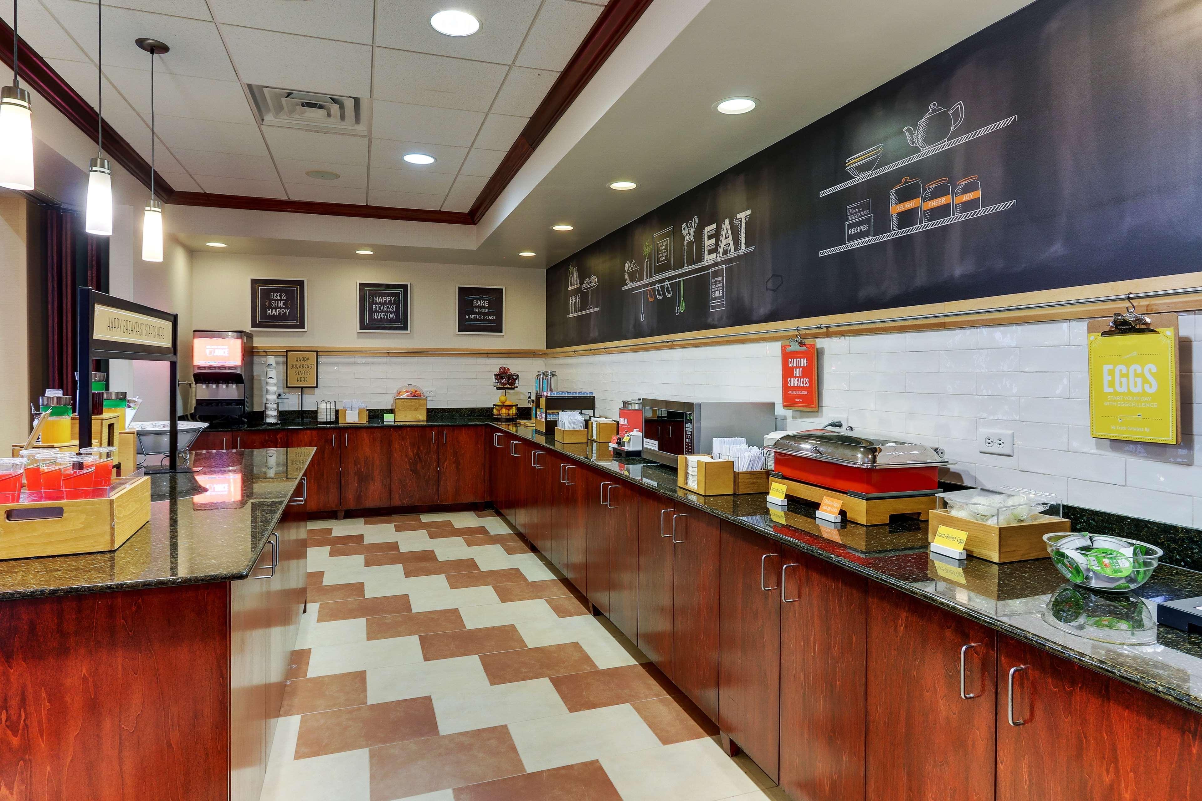 Hampton Inn & Suites Indianapolis-Airport Dış mekan fotoğraf