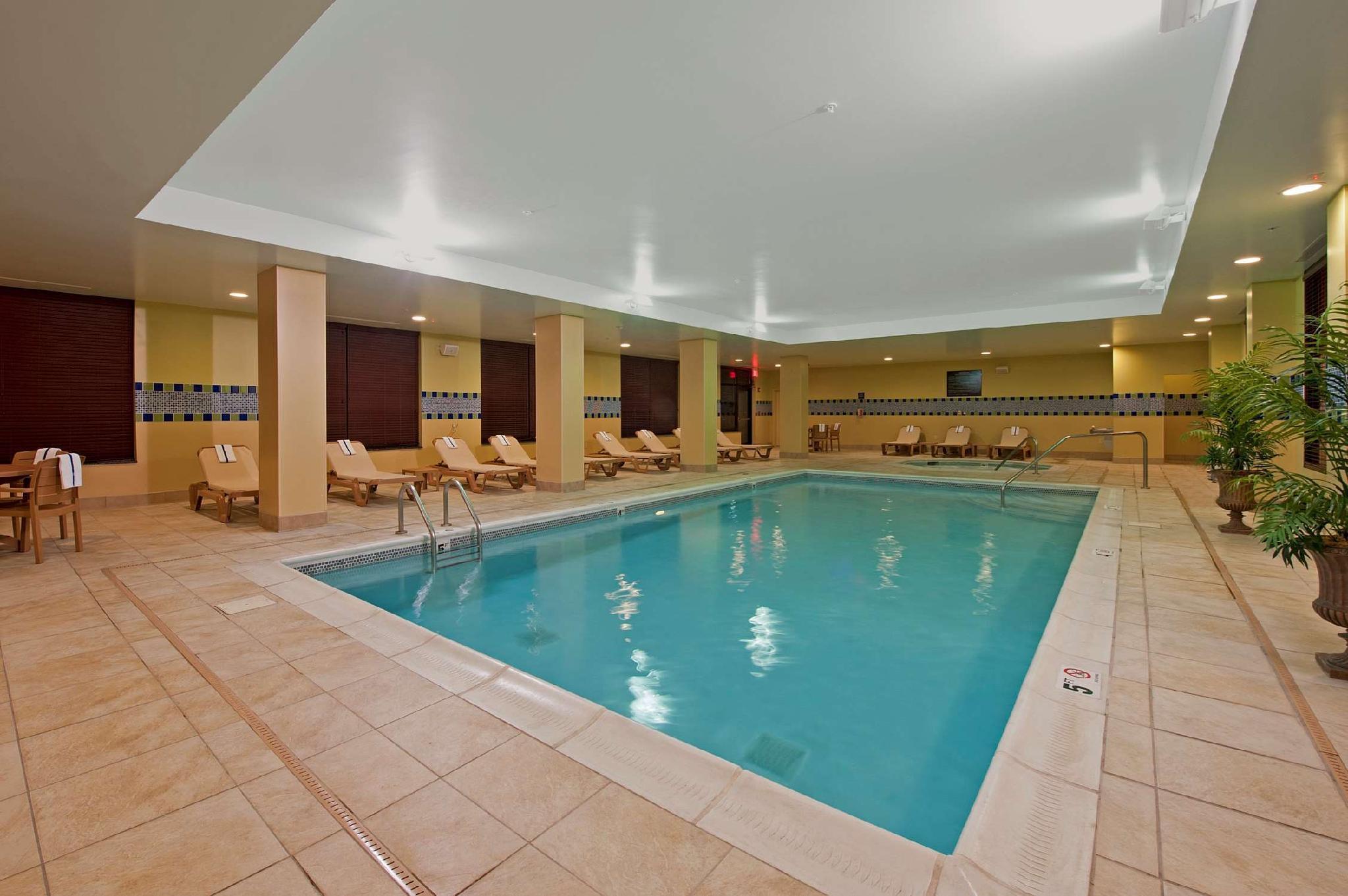 Hampton Inn & Suites Indianapolis-Airport Konforlar fotoğraf