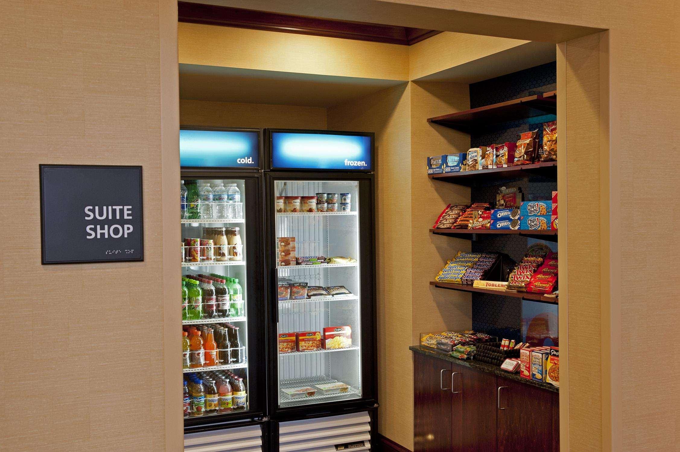 Hampton Inn & Suites Indianapolis-Airport Konforlar fotoğraf