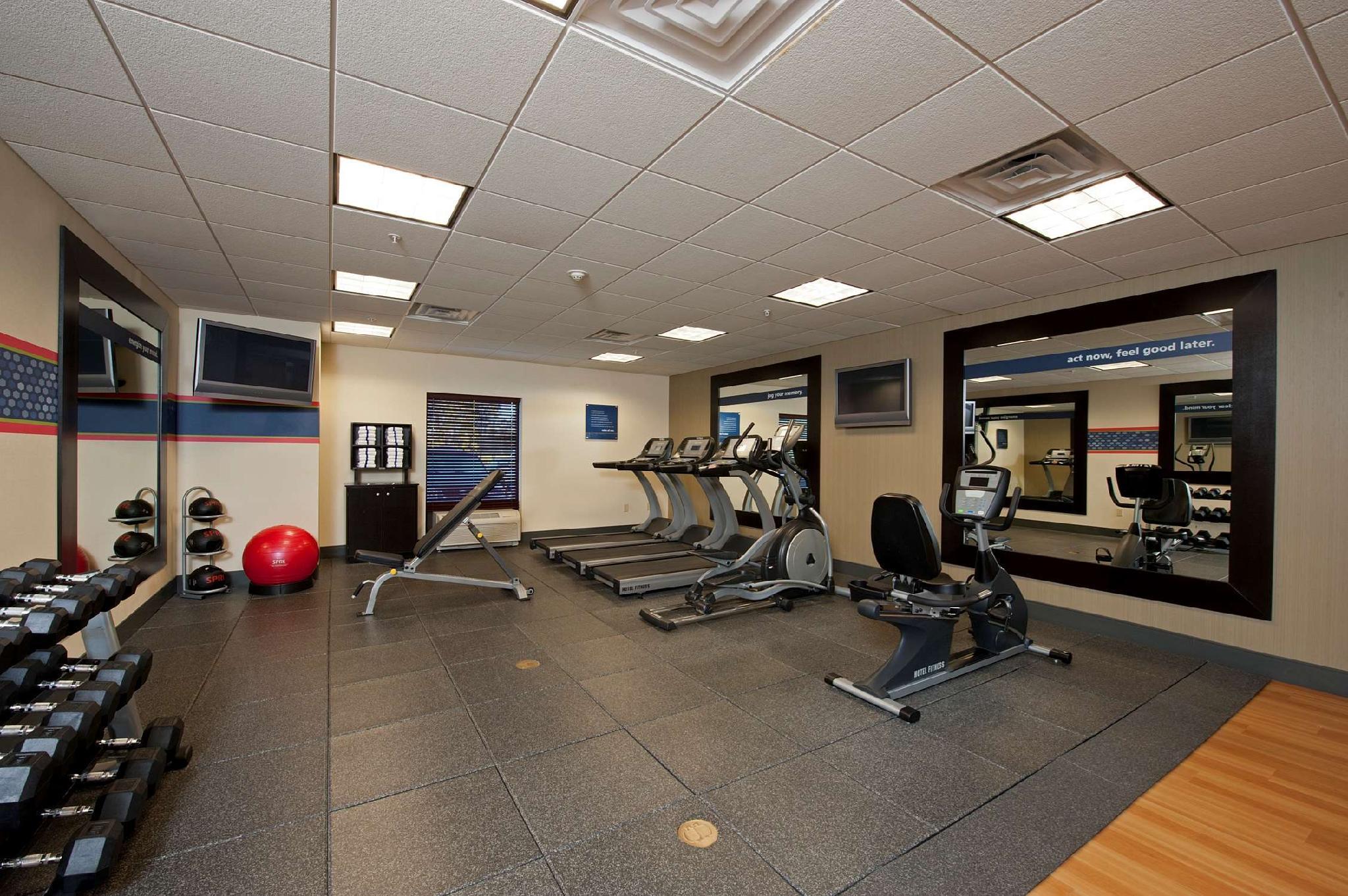 Hampton Inn & Suites Indianapolis-Airport Konforlar fotoğraf