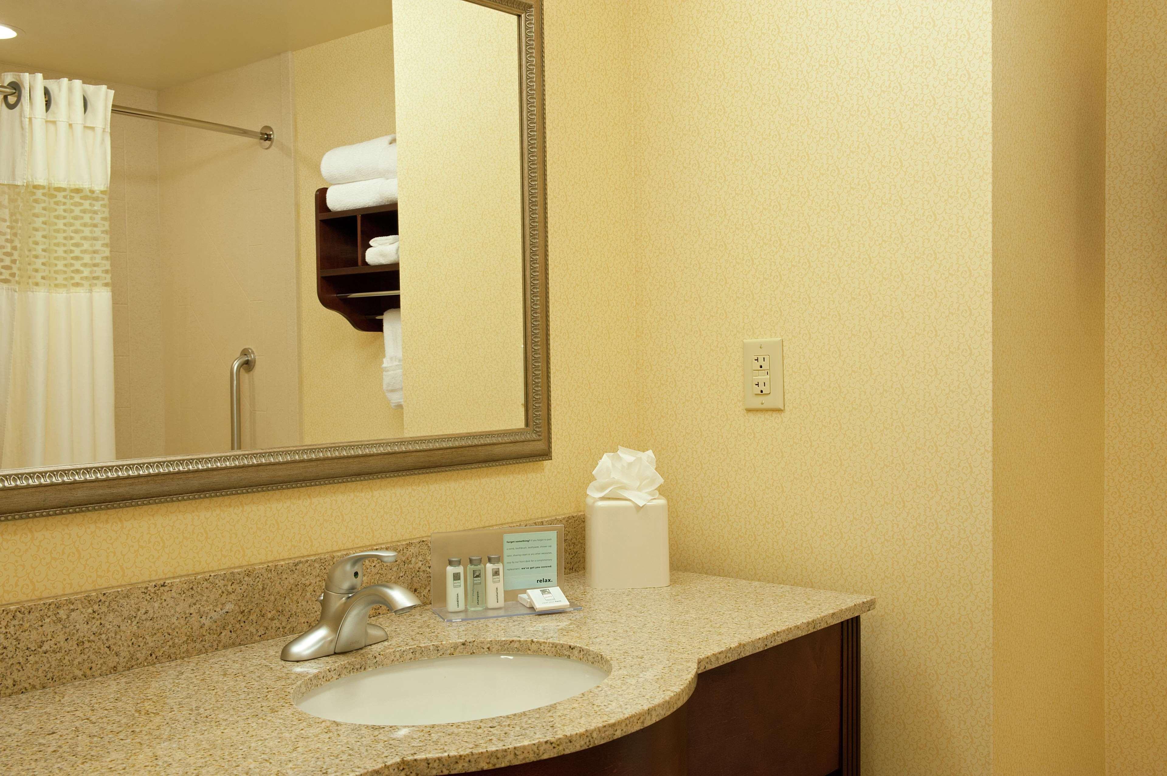 Hampton Inn & Suites Indianapolis-Airport Dış mekan fotoğraf