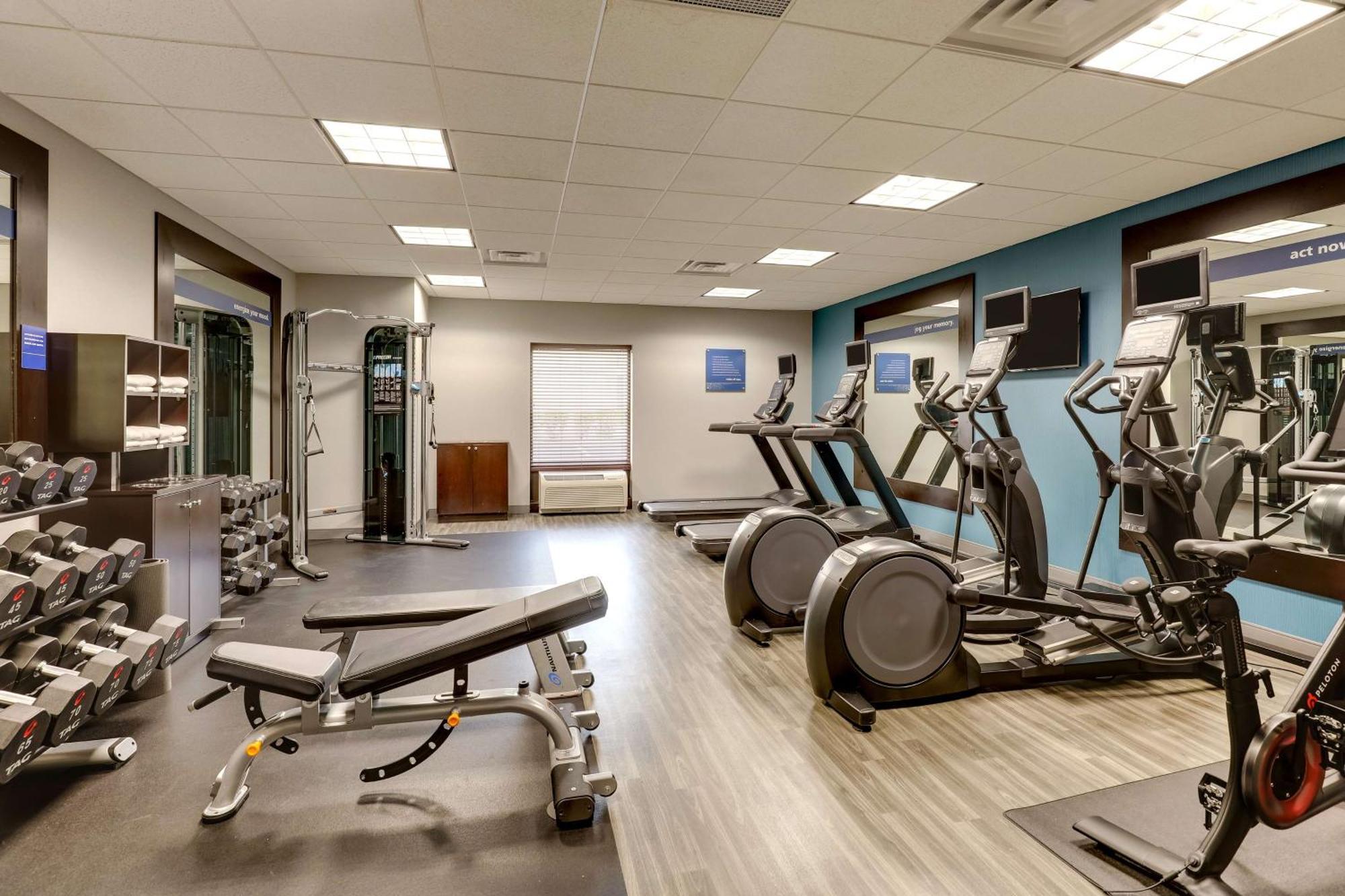 Hampton Inn & Suites Indianapolis-Airport Dış mekan fotoğraf