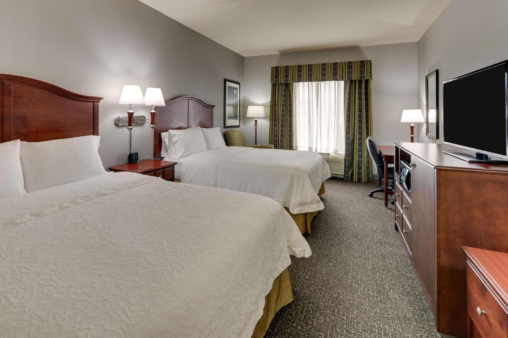 Hampton Inn & Suites Indianapolis-Airport Dış mekan fotoğraf
