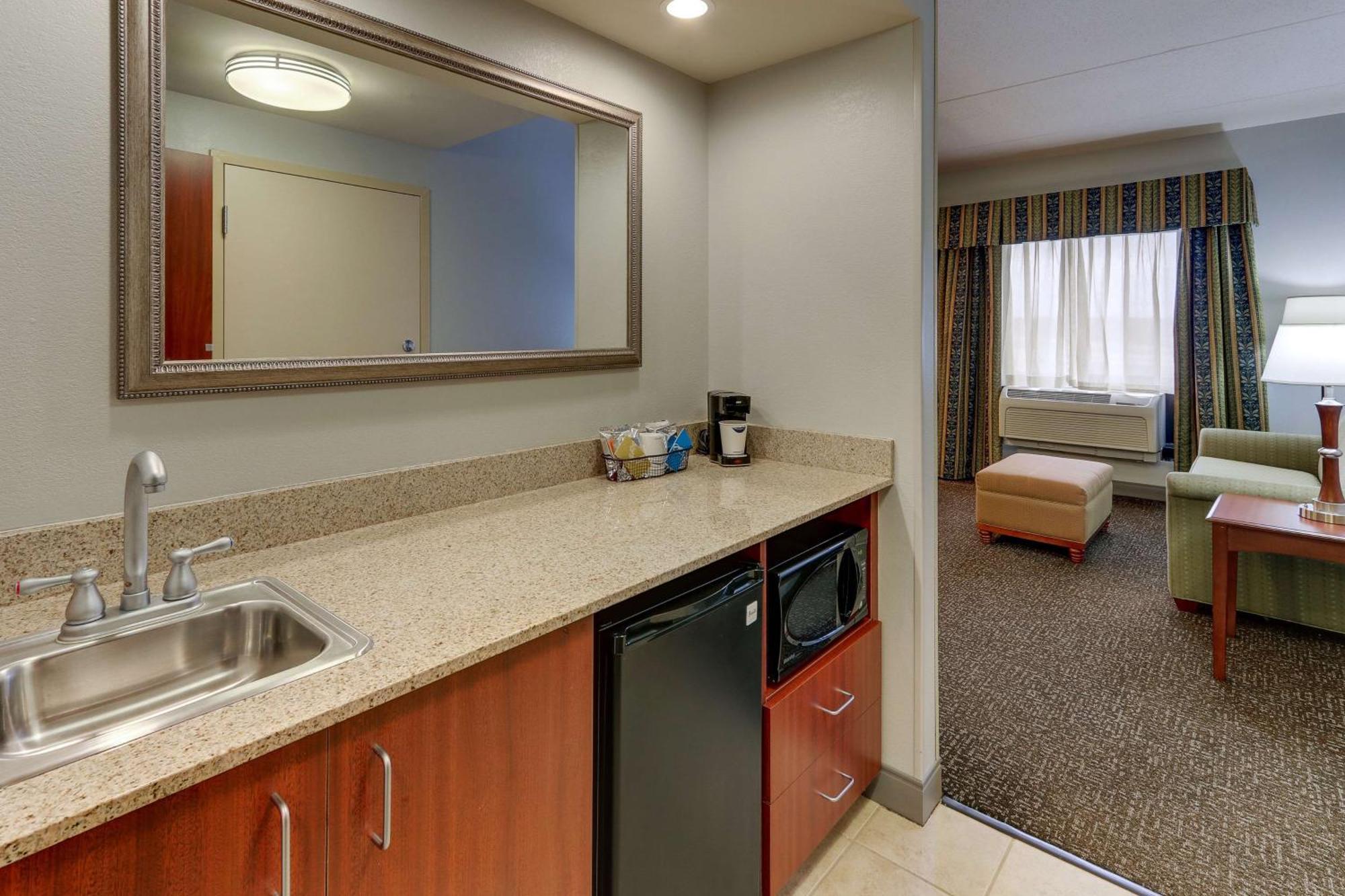 Hampton Inn & Suites Indianapolis-Airport Dış mekan fotoğraf