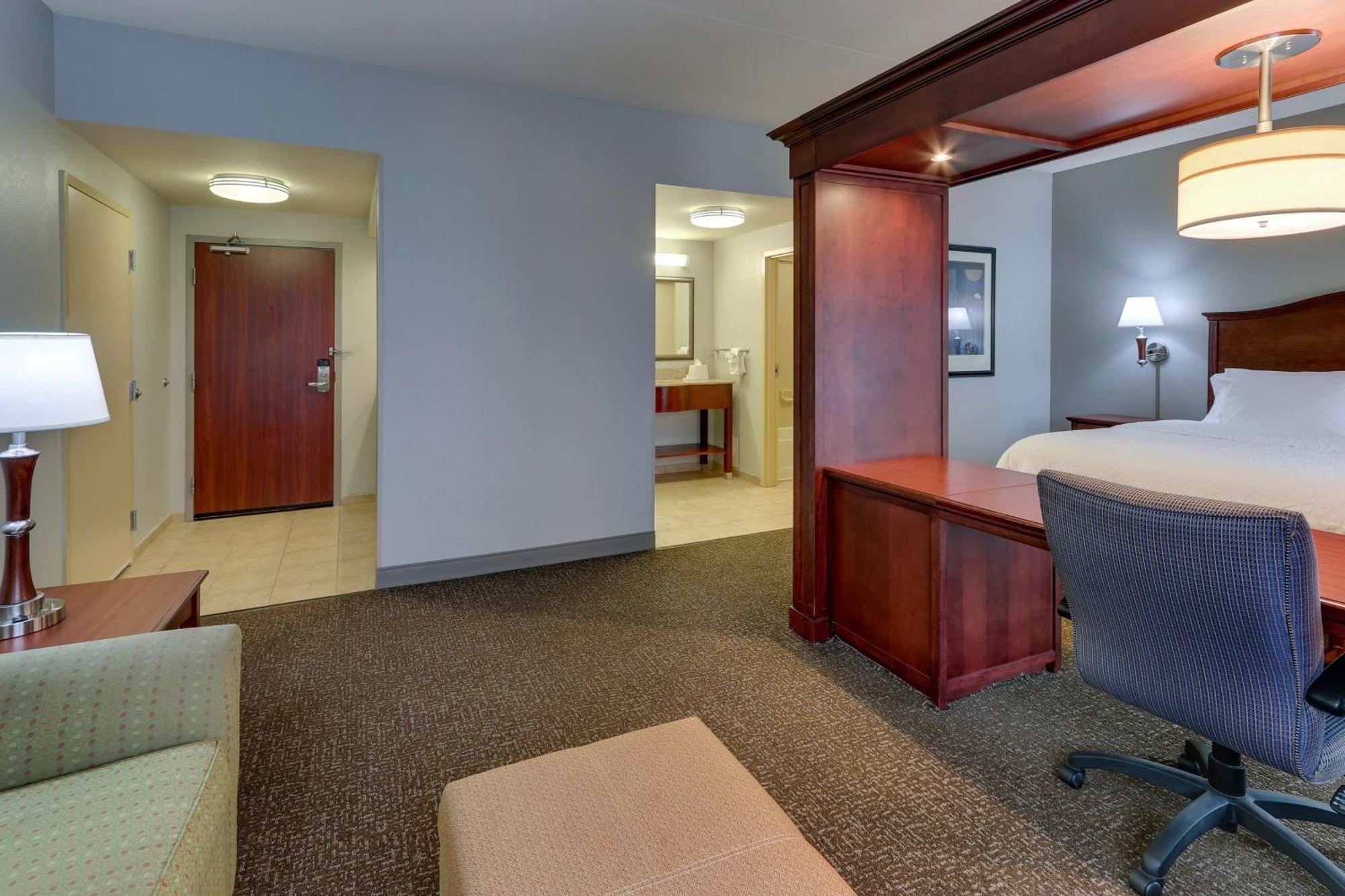 Hampton Inn & Suites Indianapolis-Airport Dış mekan fotoğraf